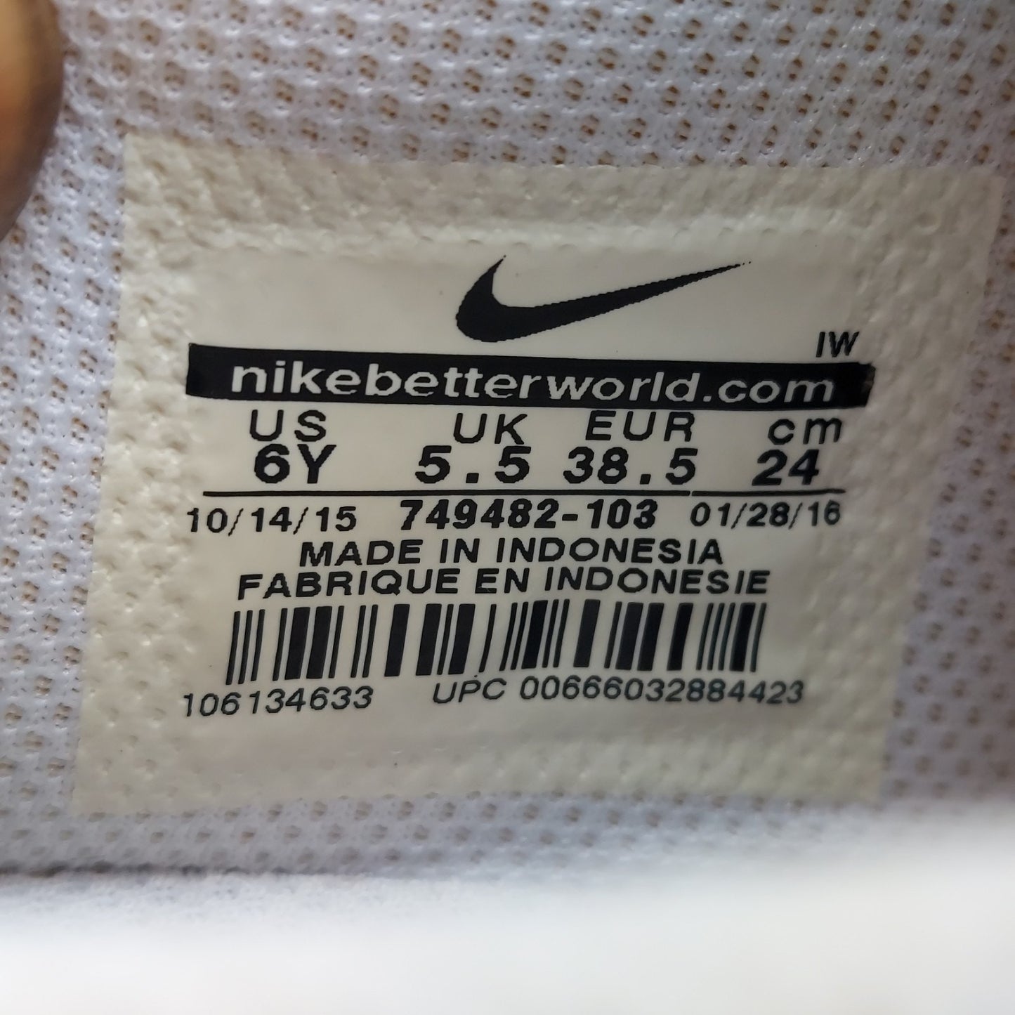 Nike Cortez Red White Leather Youth 6 / Women’s 7.5 Sneakers 749482-103 - Larmar's New And Used Products