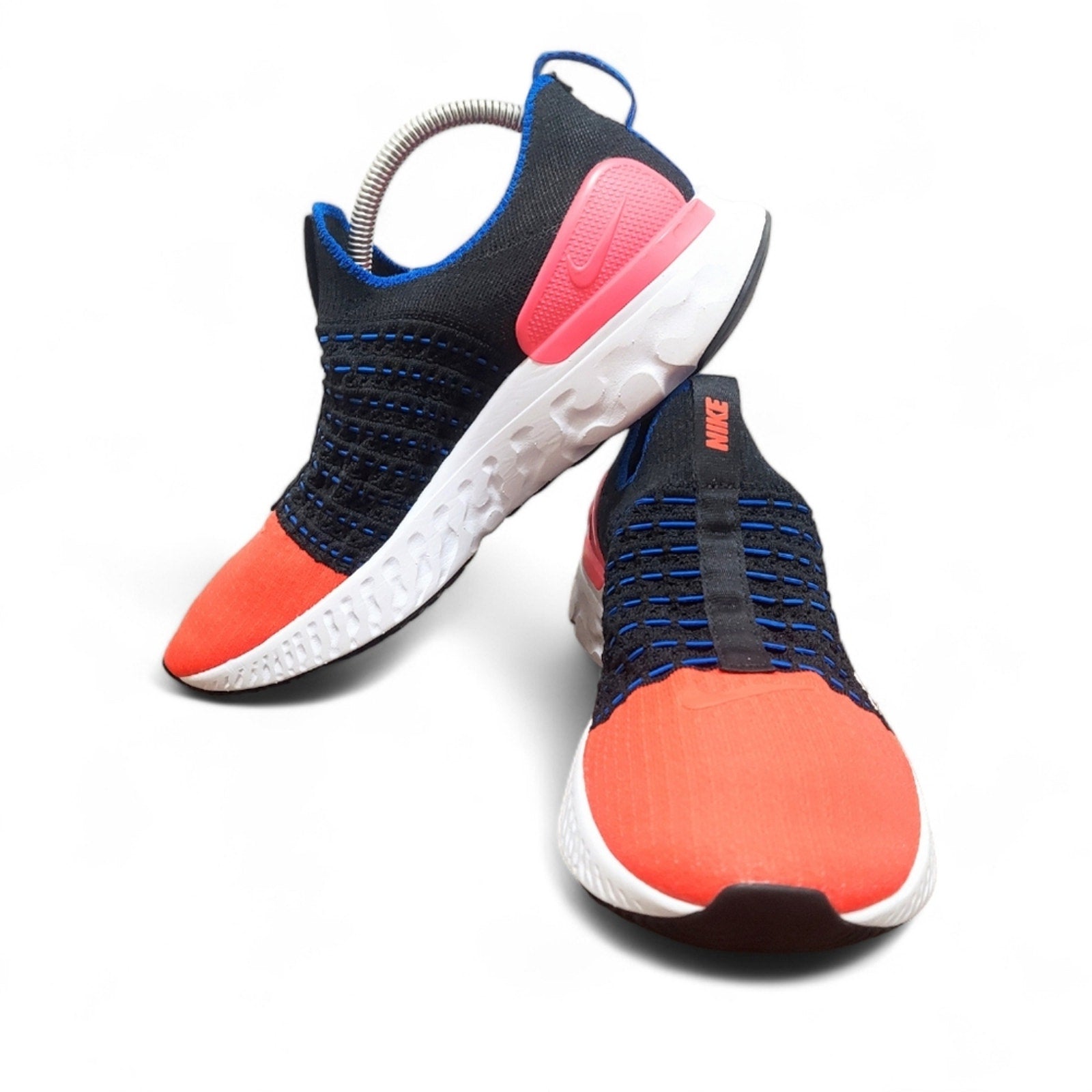 Women's Nike React Phantom Run Flyknit 2 Sneakers Laceless Size 9.5 - Larmar's New And Used Products