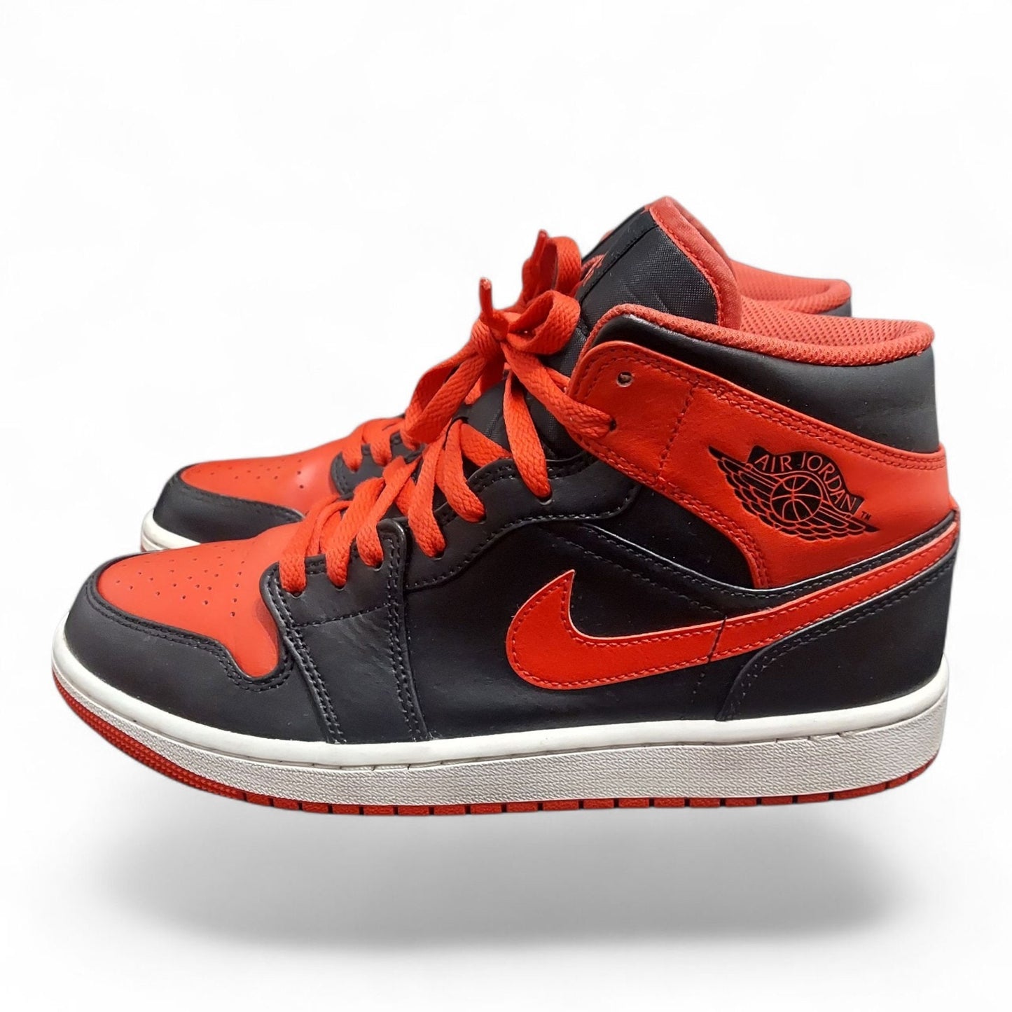Nike Air Jordan 1 Mid Bred Alternate Black Red Men’s Size 9 Sneakers Used
