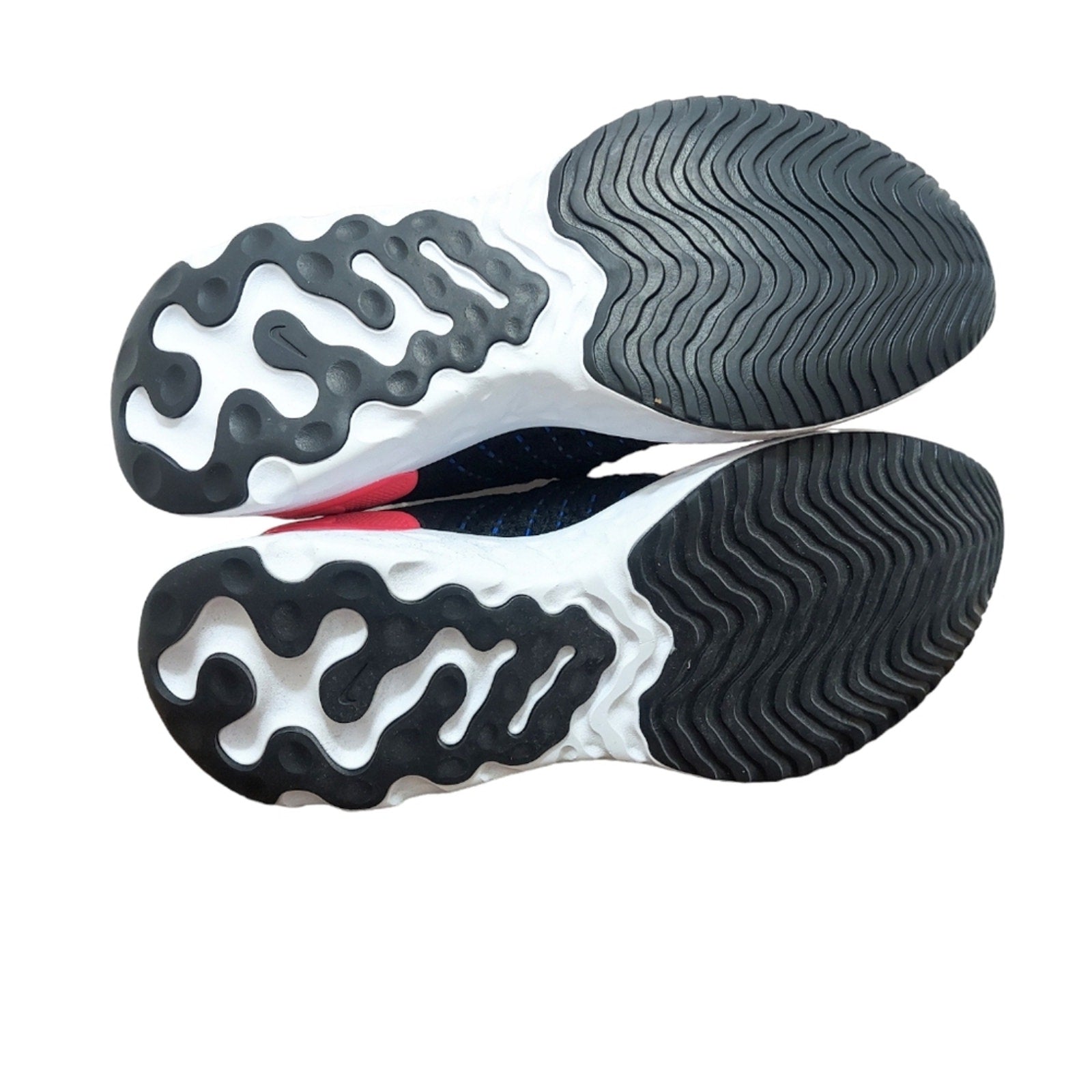 Women's Nike React Phantom Run Flyknit 2 Sneakers Laceless Size 9.5 - Larmar's New And Used Products