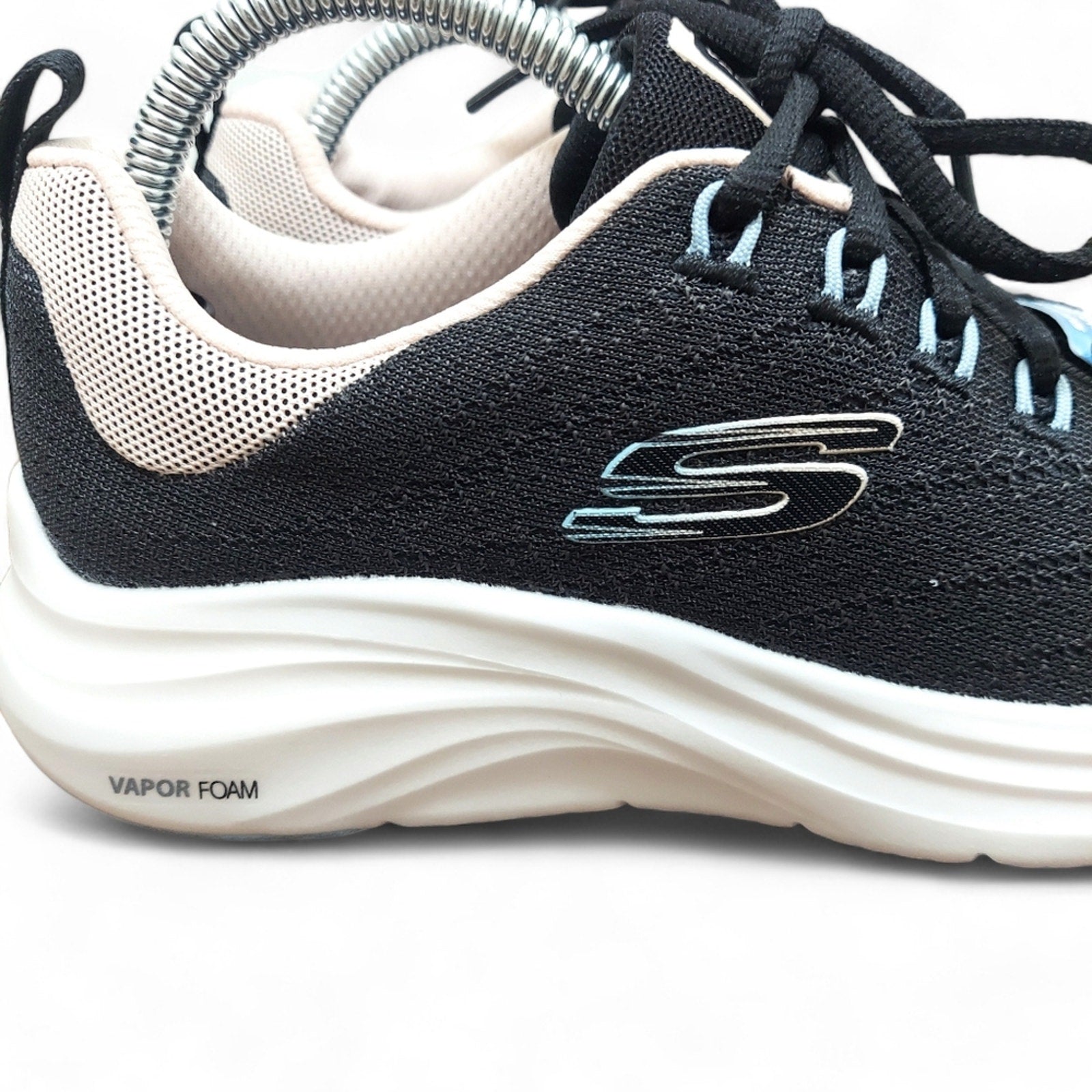 NEW Women's Skechers Vapor Foam Vegan Running Sneakers Size 6 - Larmar's New And Used Products